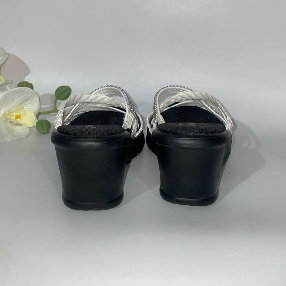 NEW Skechers Black and White Sandals with Rhinestone Straps - Picture 6 of 7